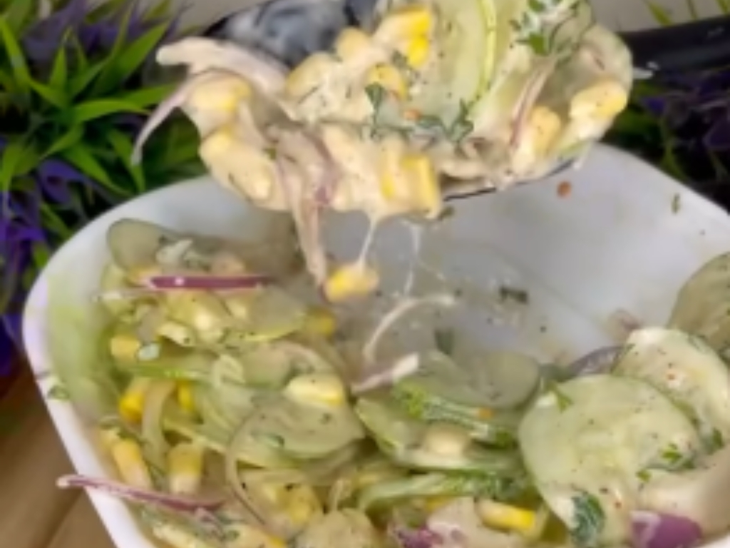 Why This Low Fat Cucumber Salad Should Be Your New Go-To