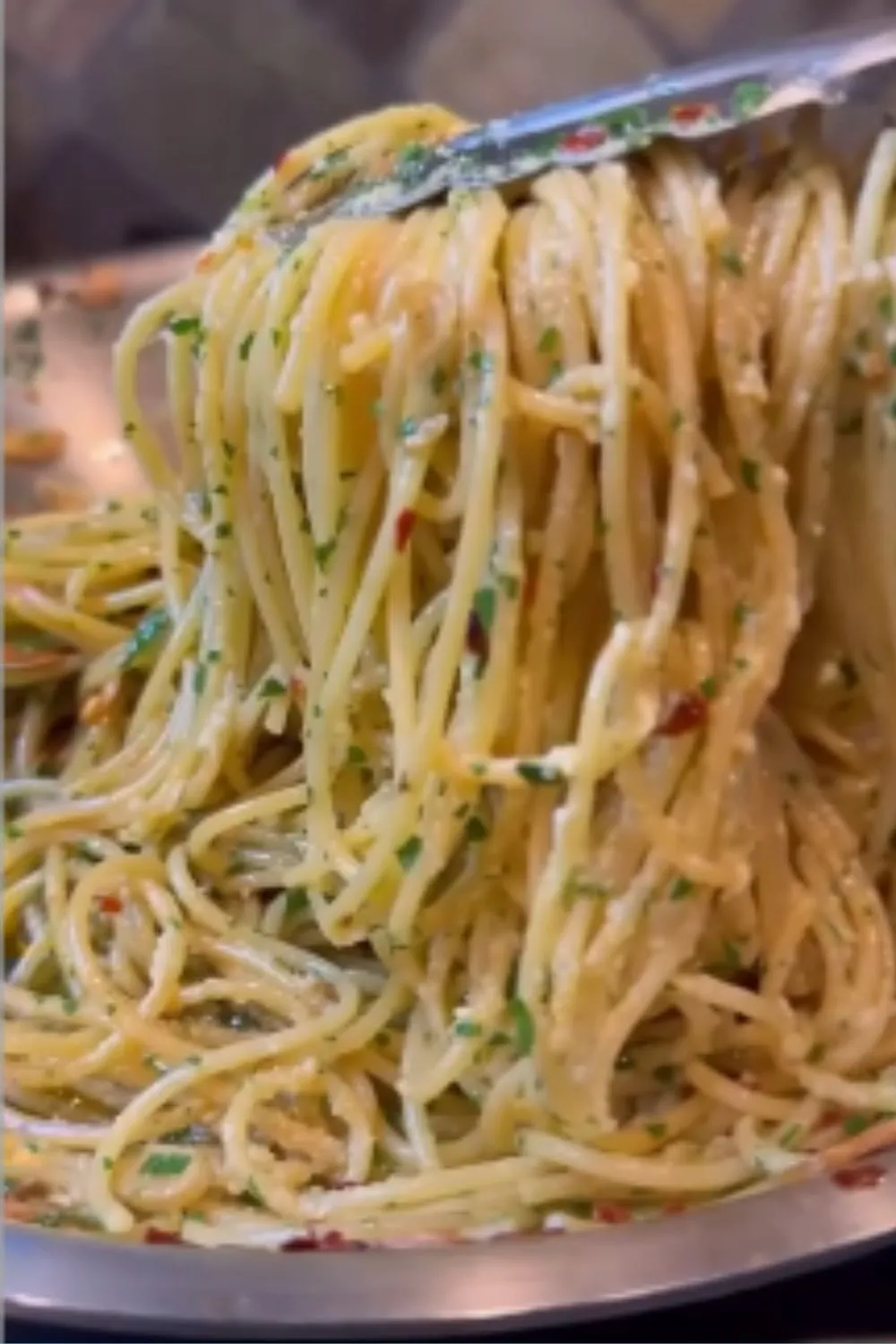 Spaghetti Aglio e Olio A Simple Late-Night Pasta You’ll Crave Again and Again